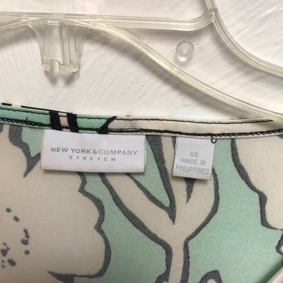 Floral blouse - Picture 4 of 5